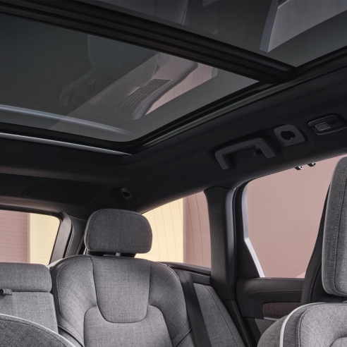 Volvo V90 Sunroof