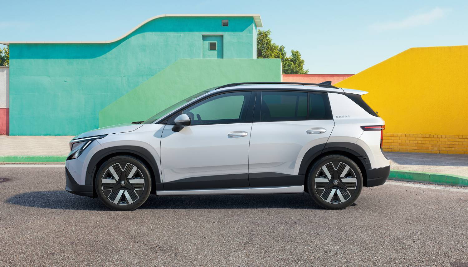 White SKODA Epiq