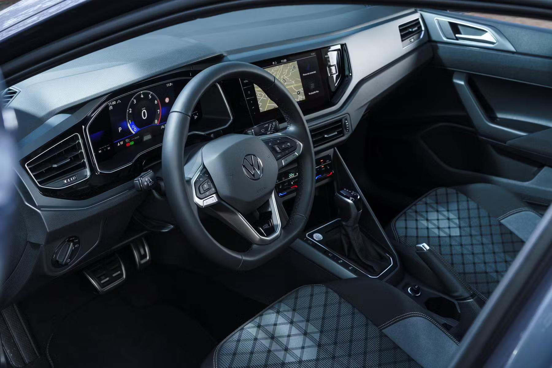 volkswagen-taigo-review-2025-specs-boot-space-trims-more