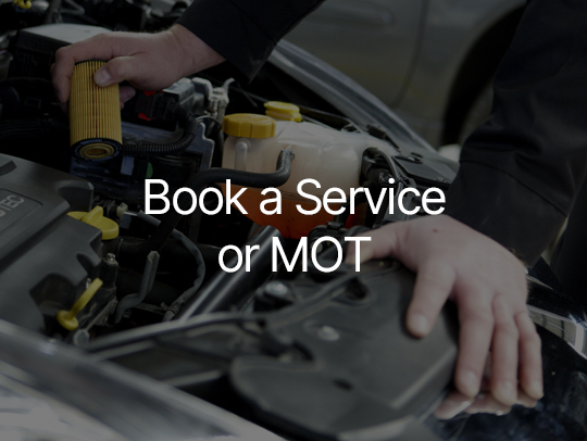 Book and Service or MOT at Underwoods Motoring