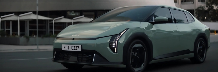Kia EV4 Driving in an urban environment