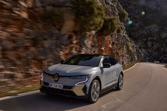 JOIN THE PRIORITY LIST FOR ALL-NEW RENAULT MÉGANE E-TECH 100% ELECTRIC