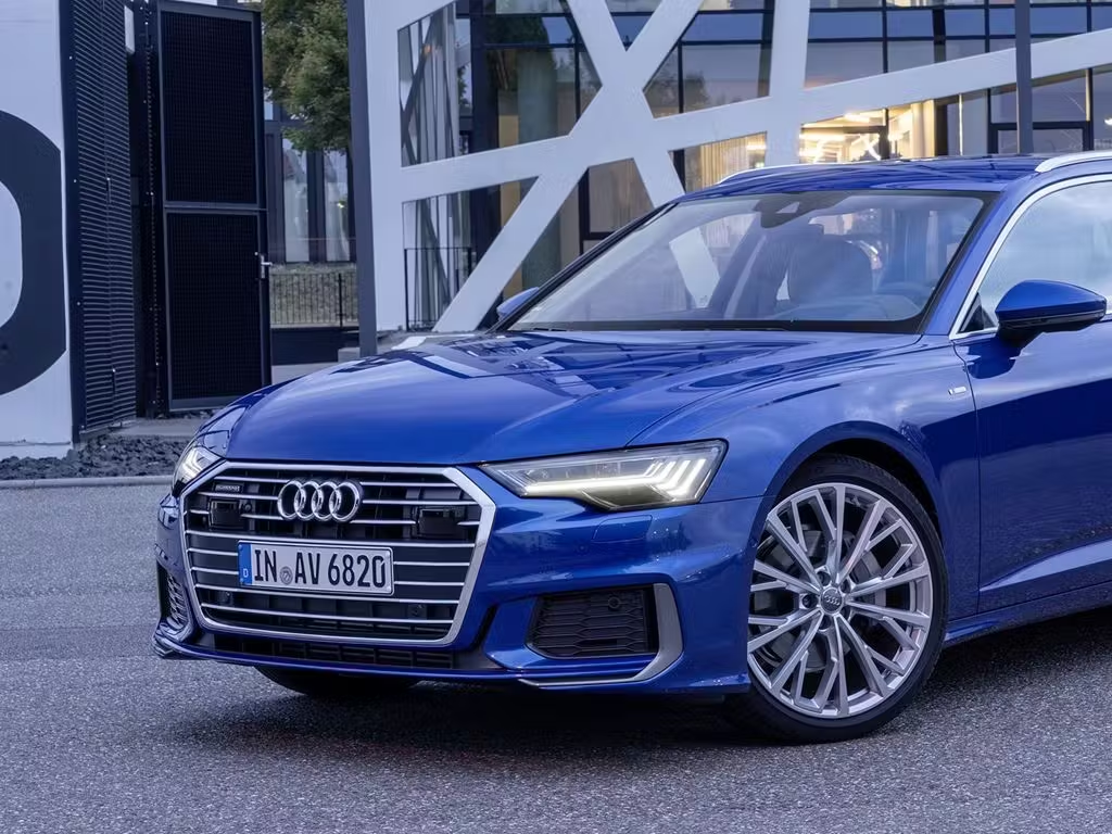 Audi A6 Avant Bonnet