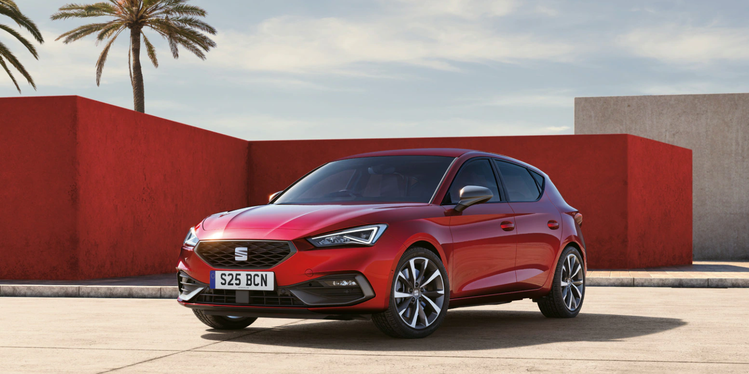 Red SEAT Leon