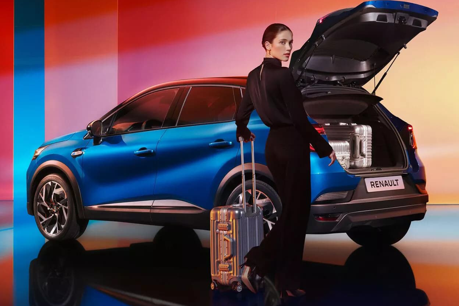Captur boot open