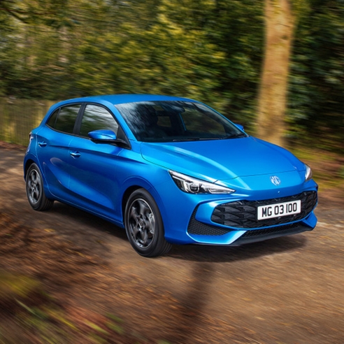MG3 in blue Driving Offroad