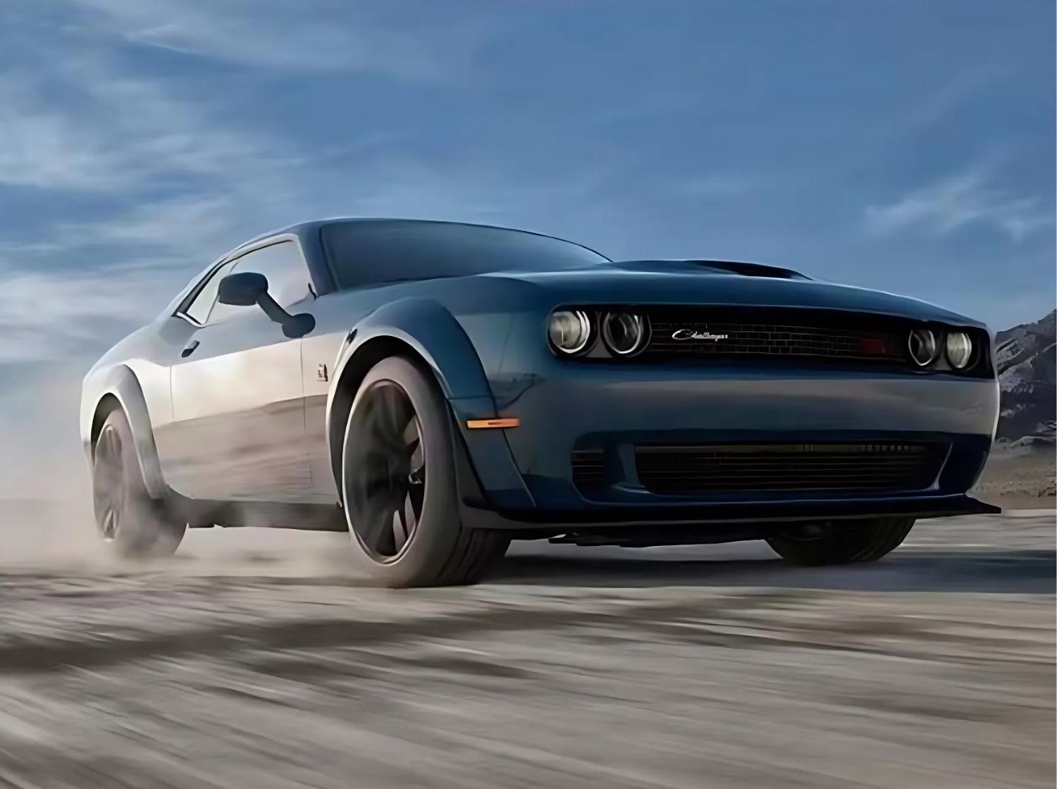 Challenger RT exterior front view 2