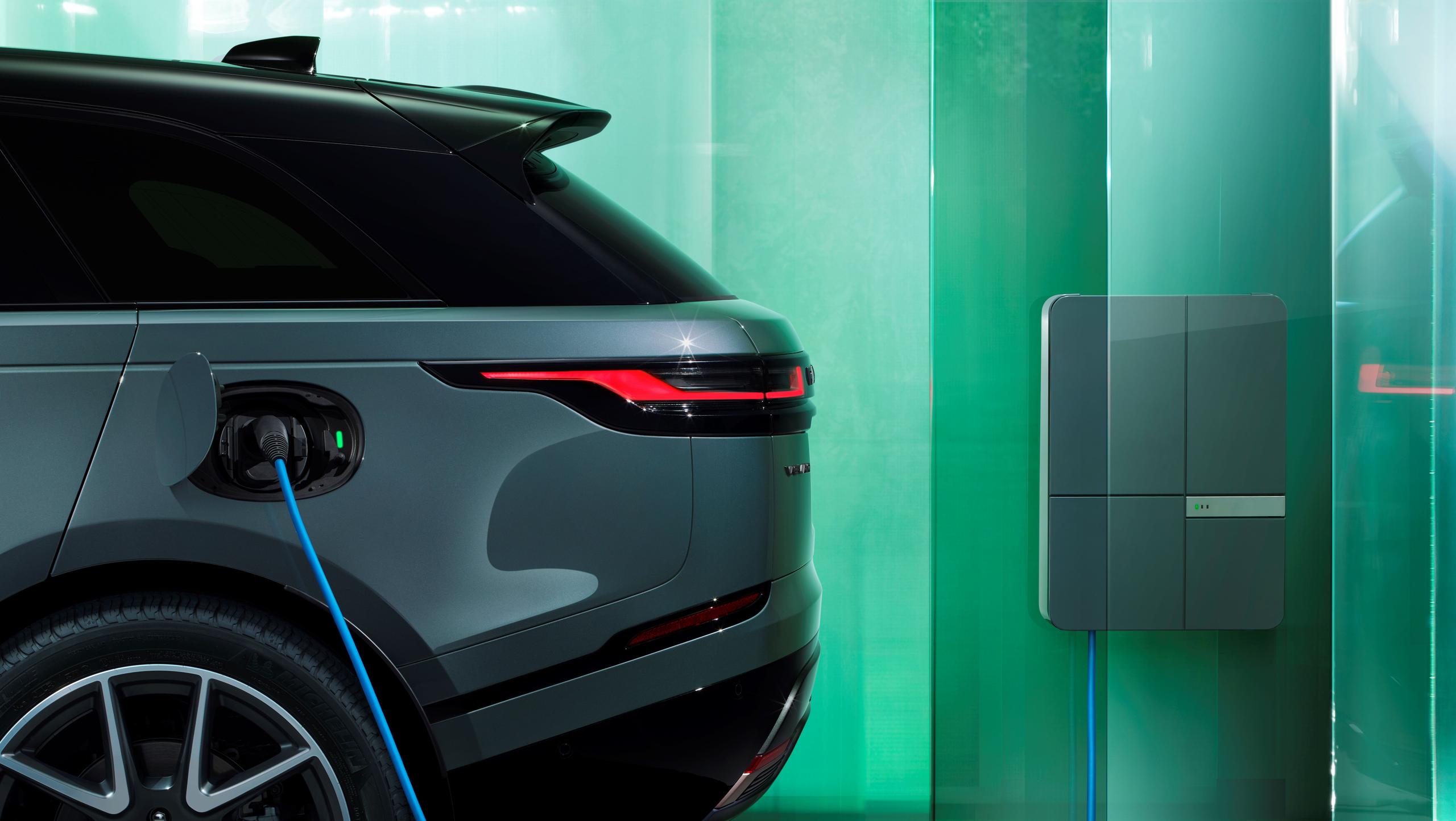 Range Rover Velar Rear Side On Charge