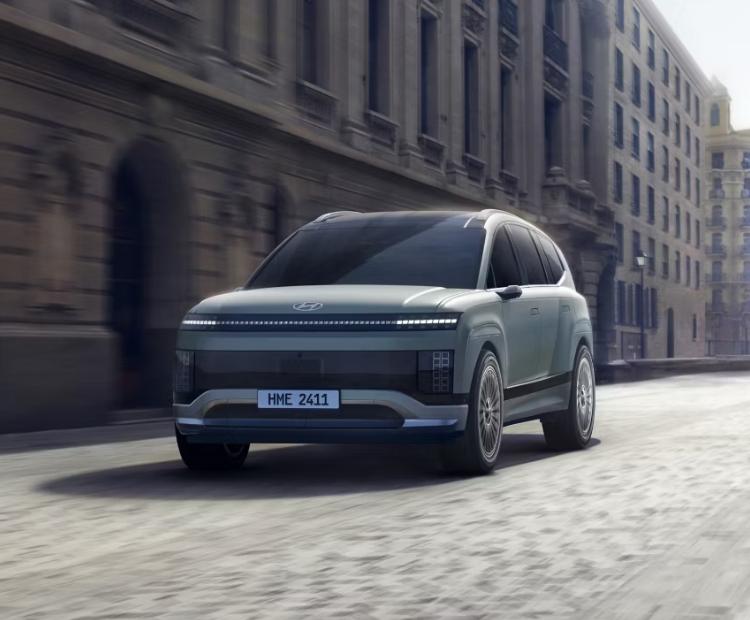 The Hyundai IONIQ 9 gallery image 2
