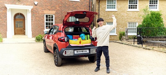 Beat the Boot Battle: Dacia Teams Up with Tetris Champ to Tackle Holiday Packing Woes