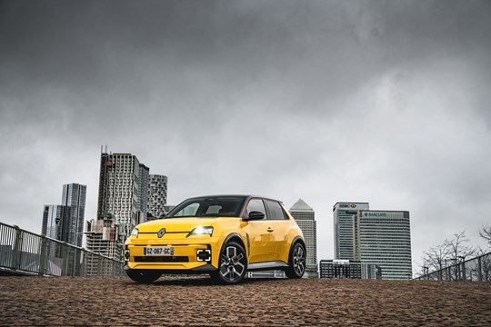 RENAULT 5 E-TECH ELECTRIC OFFERS ANNOUNCED, STARTING AT £179 PER MONTH ON A 0% APR REPRESENTATIVE PCP DEAL
