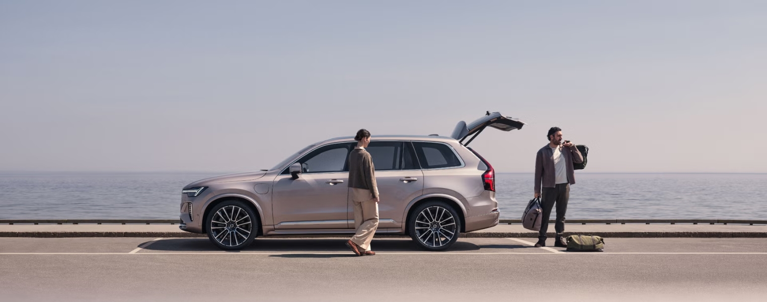 Volvo XC90 Side View Exterior parked by the sea.