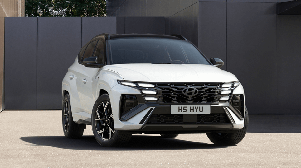 White Hyundai Tucson