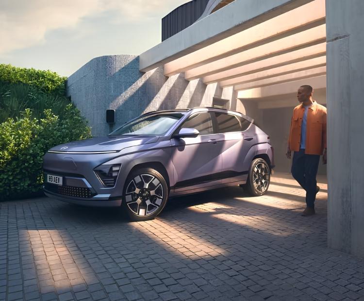 The Hyundai KONA Hybrid gallery image 1