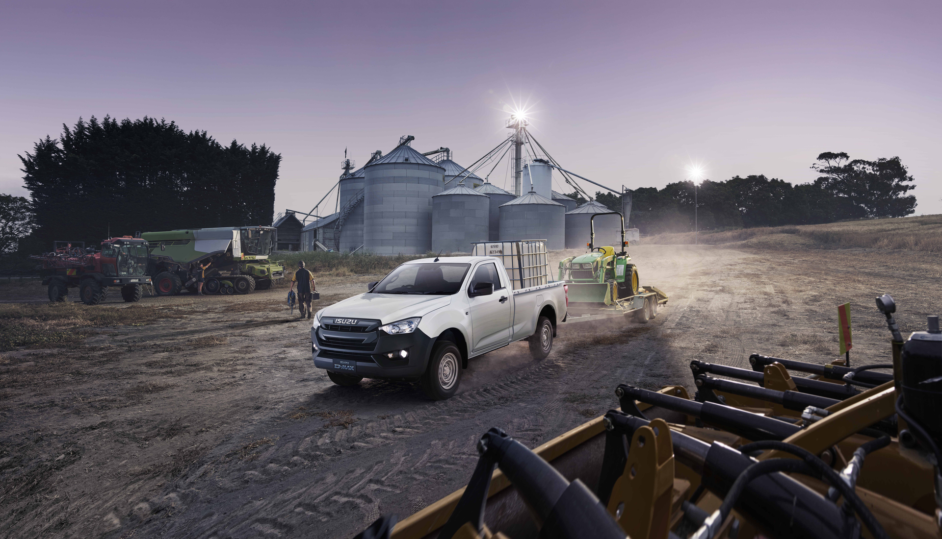 White Isuzu D-max Utility as a site
