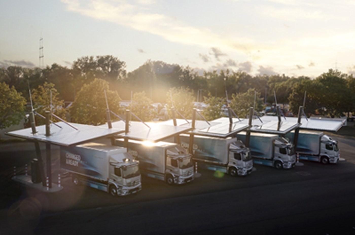 Daimler Truck plans to build Europe’s largest semi-public charging network