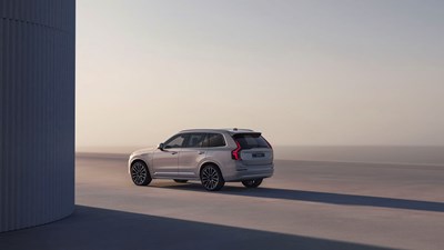 Volvo XC90 plug-in hybrid offers