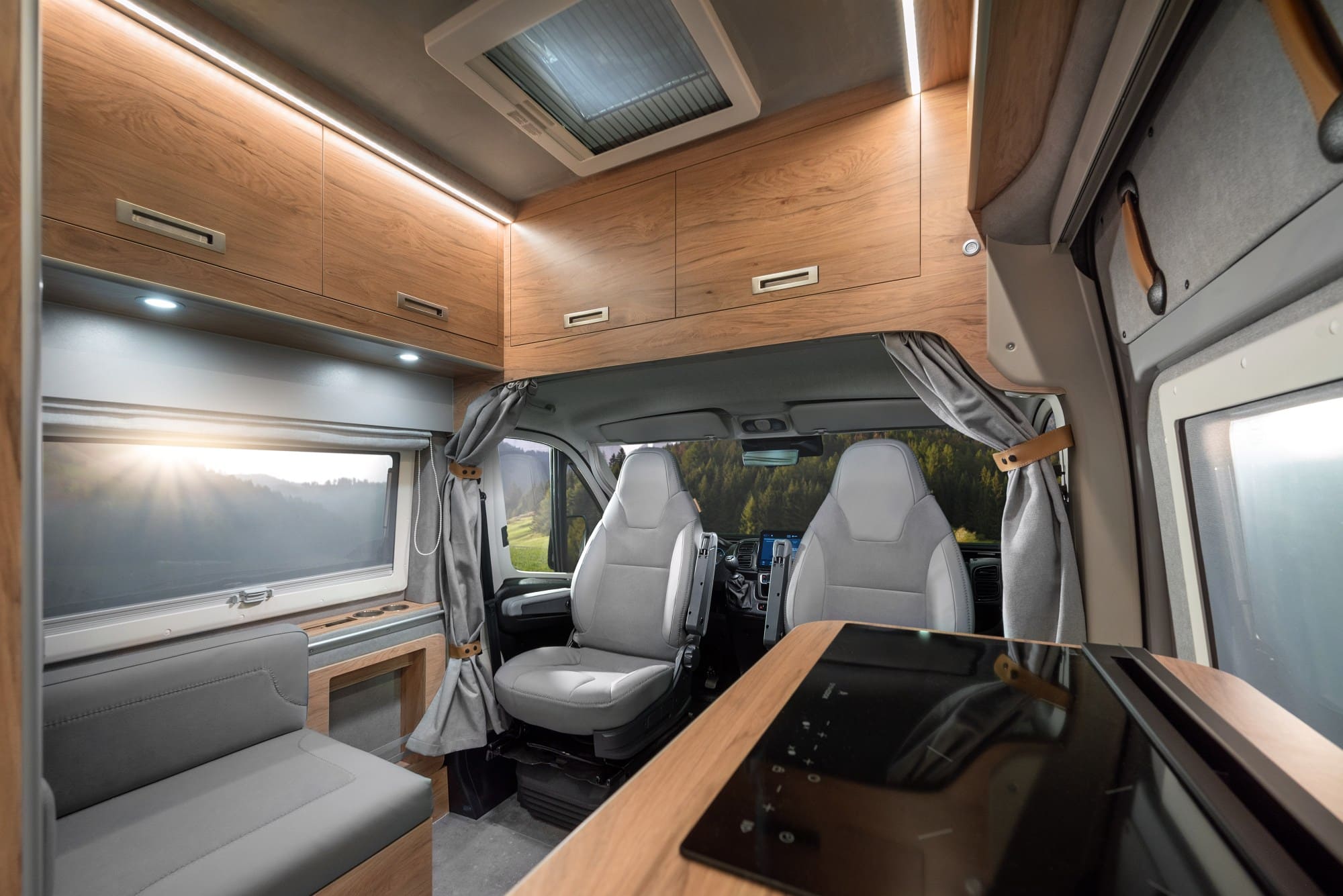 Globe Traveller Explorer