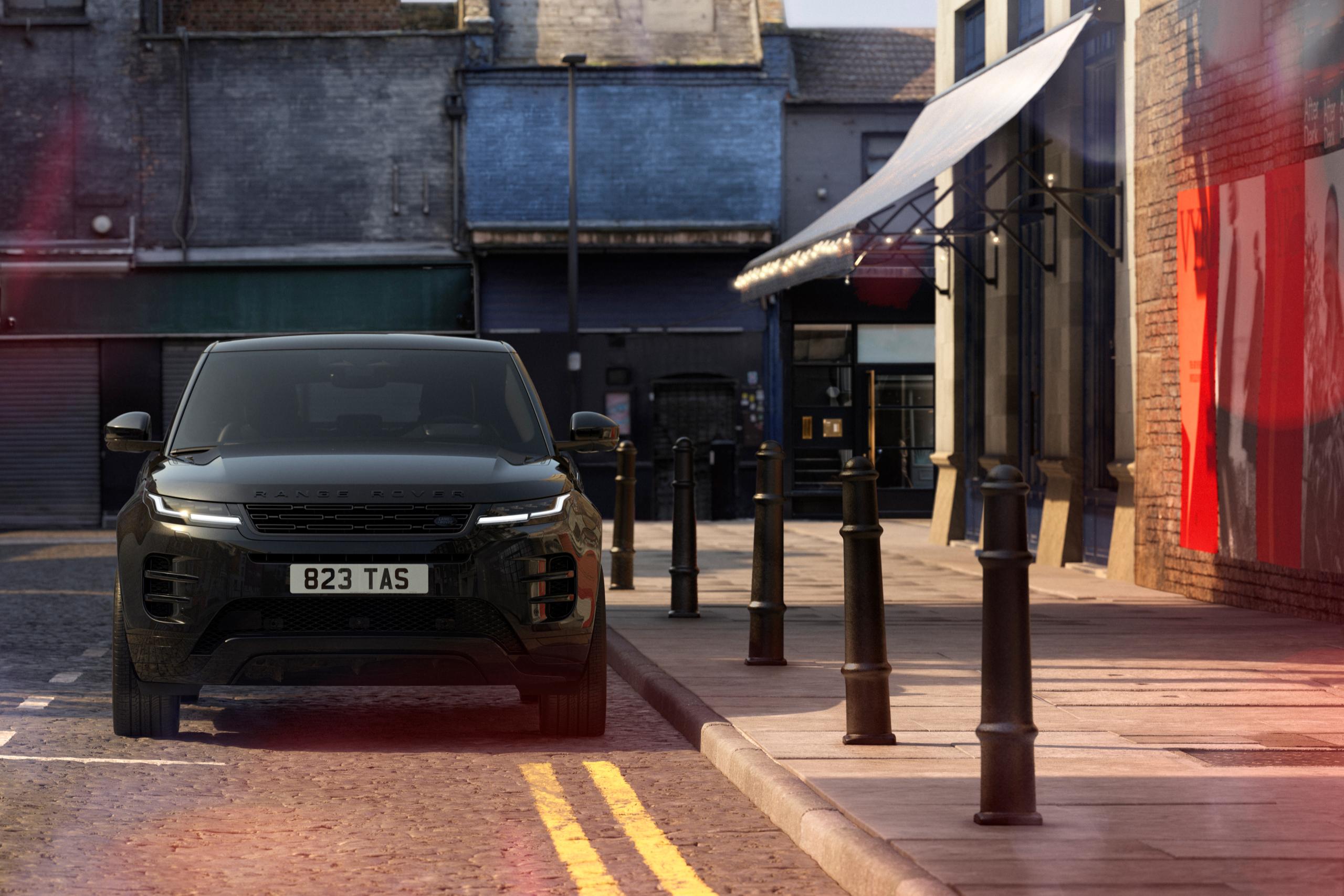 Range Rover Evoque Front Side View
