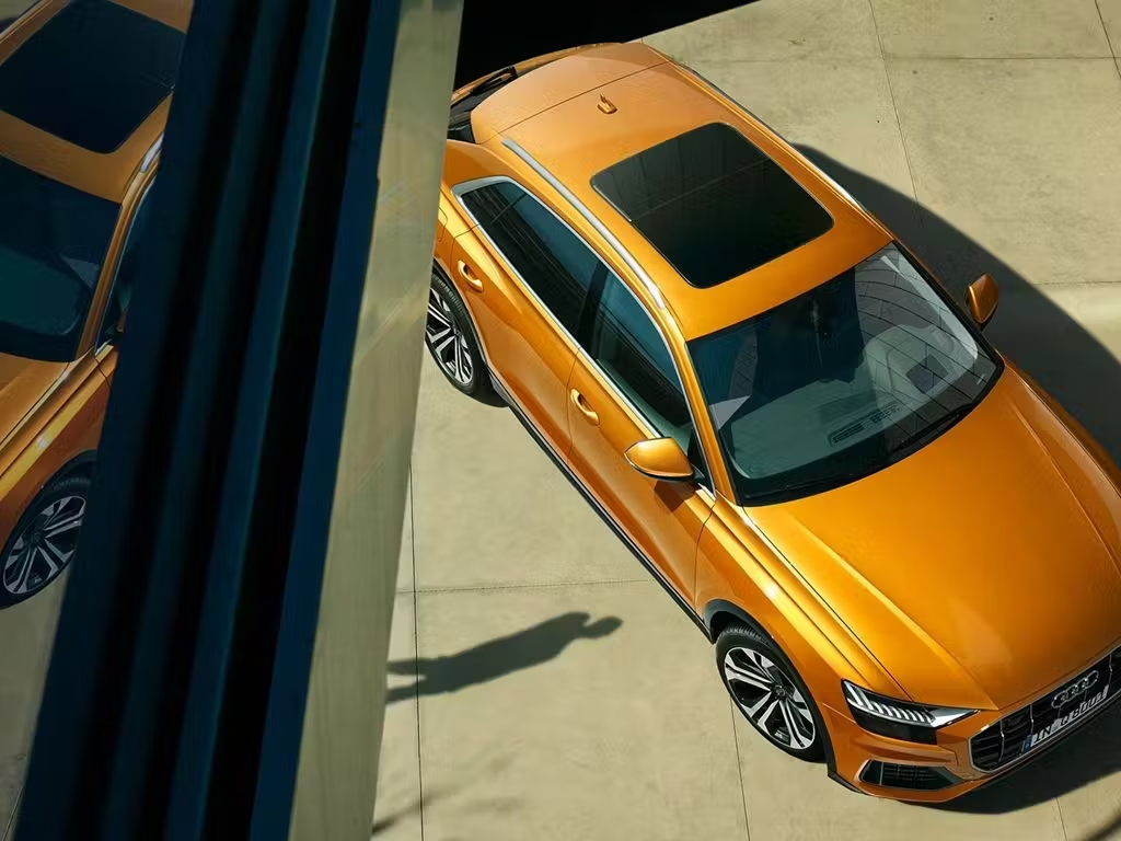 Audi Q8 Overhead view