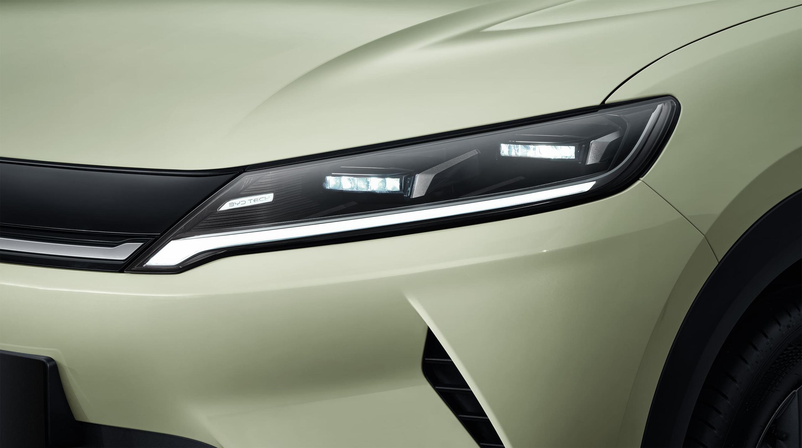 BYD Atto 3 Headlights
